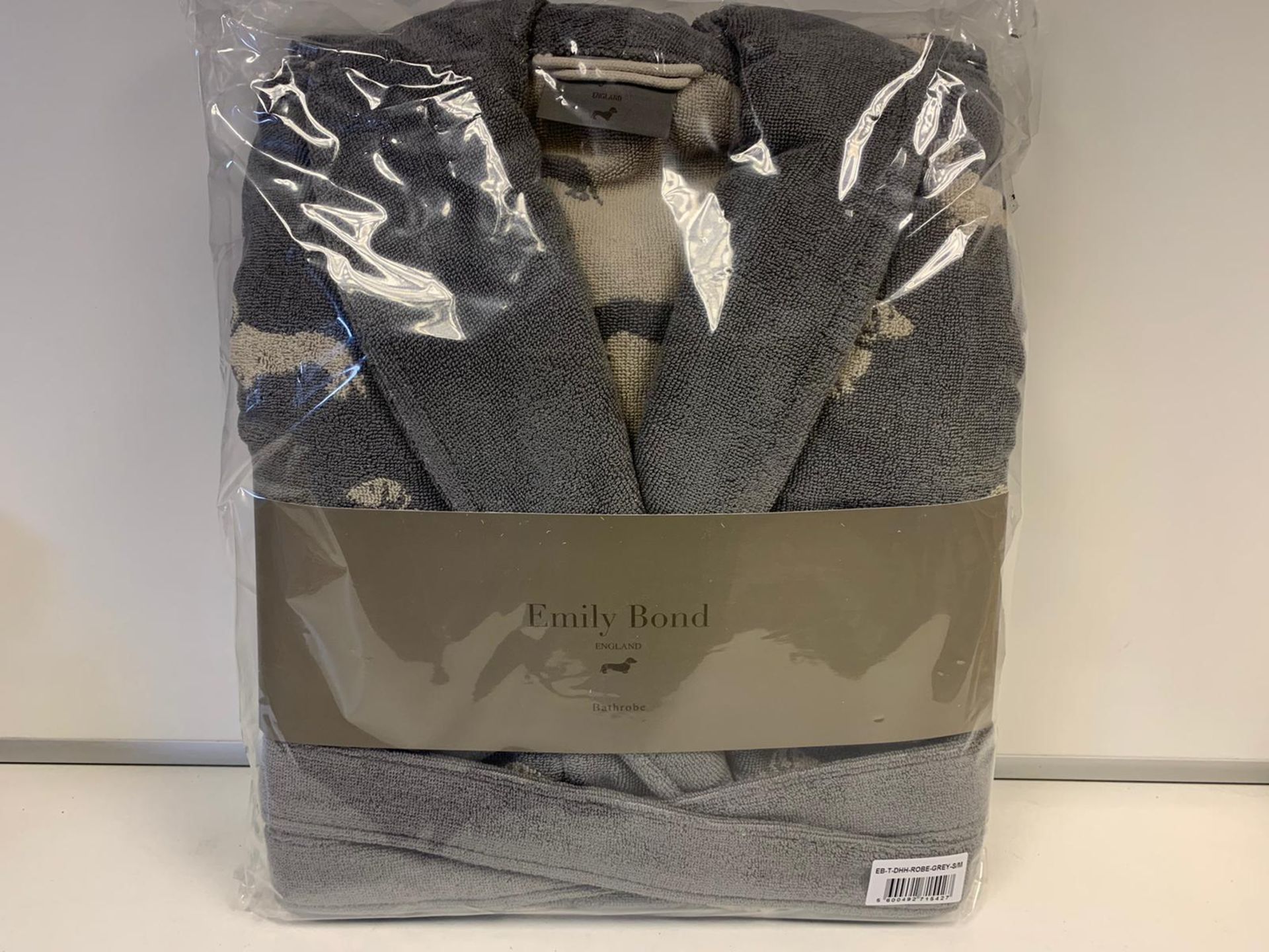 5 X BRAND NEW EMILY BOND GREY COLOURED BATH ROBES SIZE LARGE - EXTRA LARGE WITH DACHSHUND DETAIL