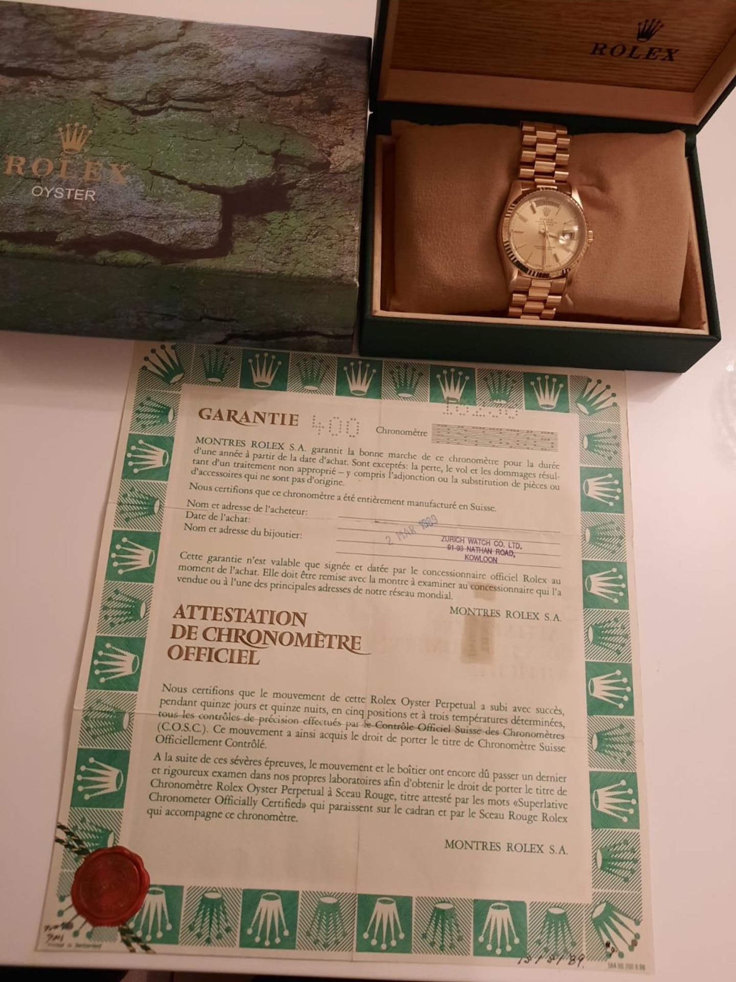 GENTS 18ct GOLD ROLEX OYSTER PERPETUAL DAY DATE WRIST WATCH WITH BOX AND PAPER WORK - Image 3 of 5