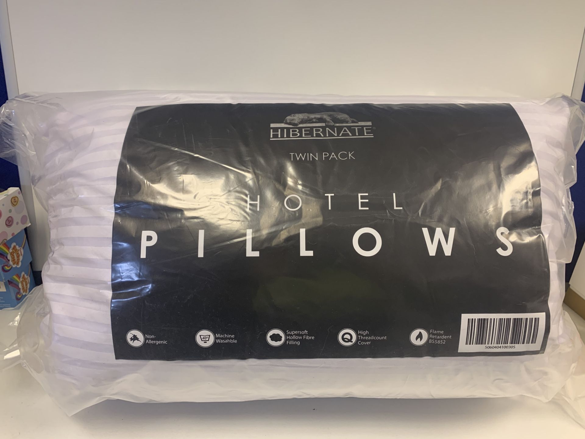 4 X BRAND NEW HIBERNATE HOTEL PILLOWS