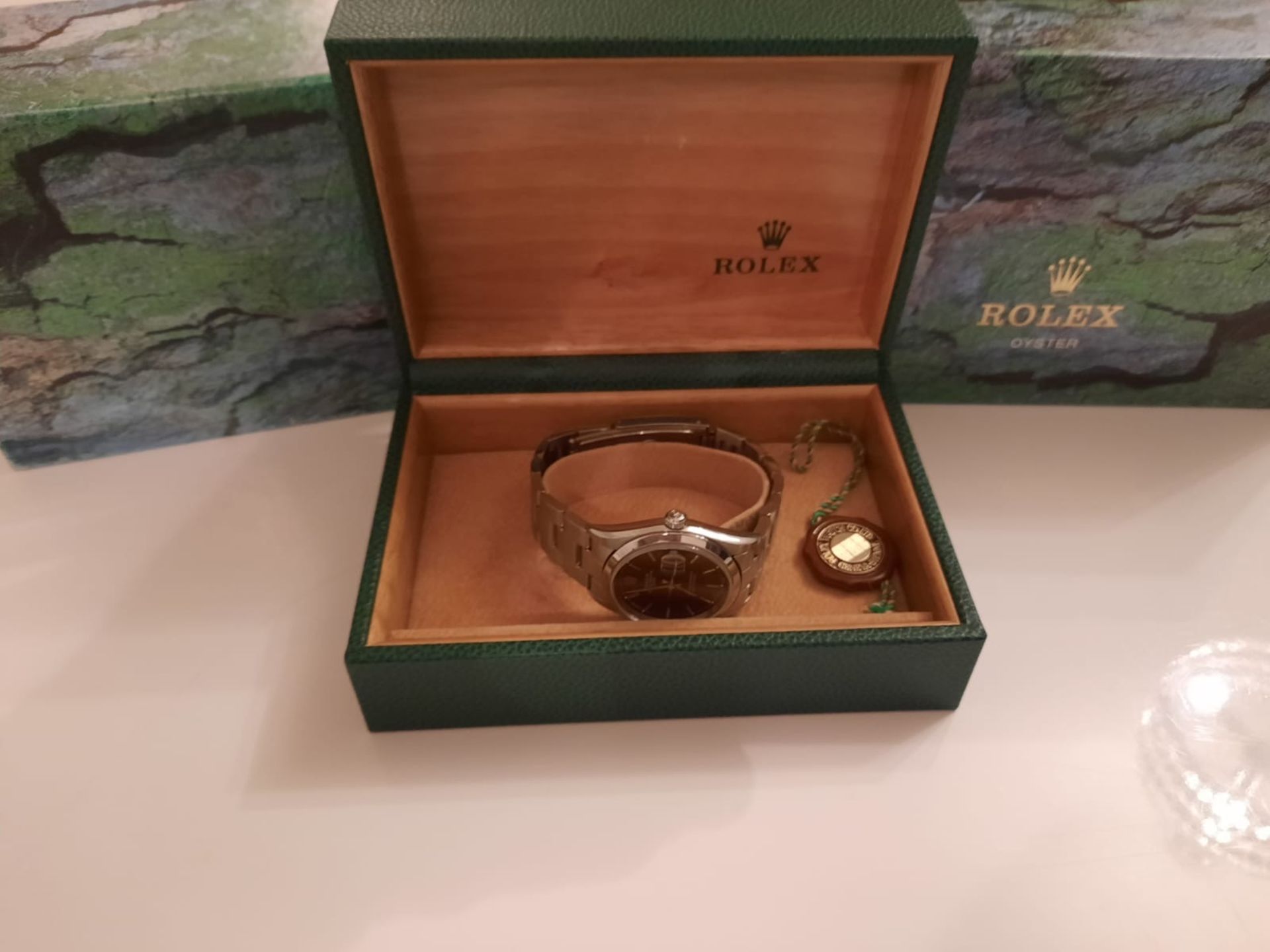 GENTS ROLEX OYSTER PERPETUAL DATE STAINLESS STEEL WRIST WATCH WITH BOX AND PAPERS