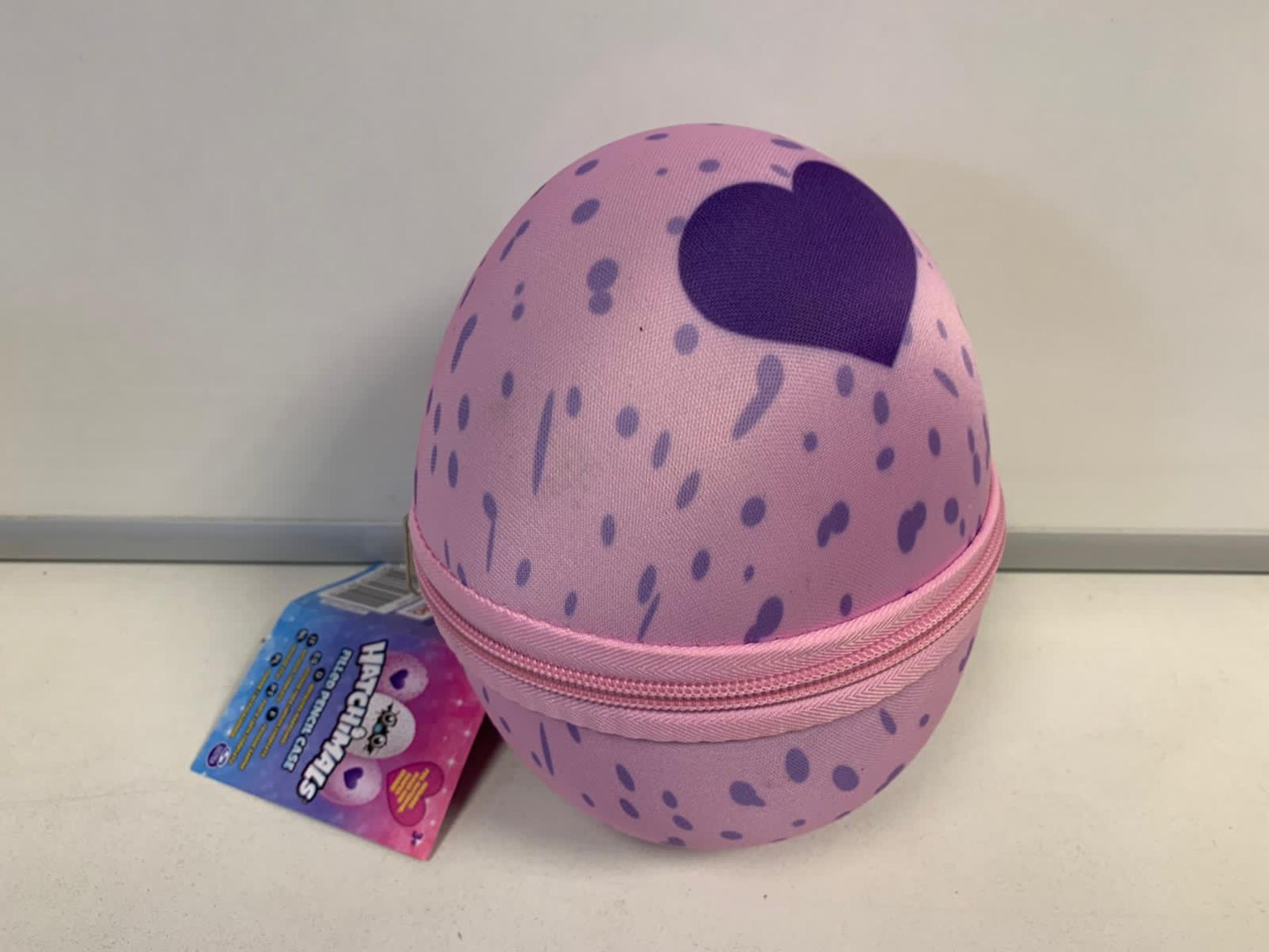 (NO VAT) 16 X BRAND NEW HATCHIMALS FILLED PENCIL CASES