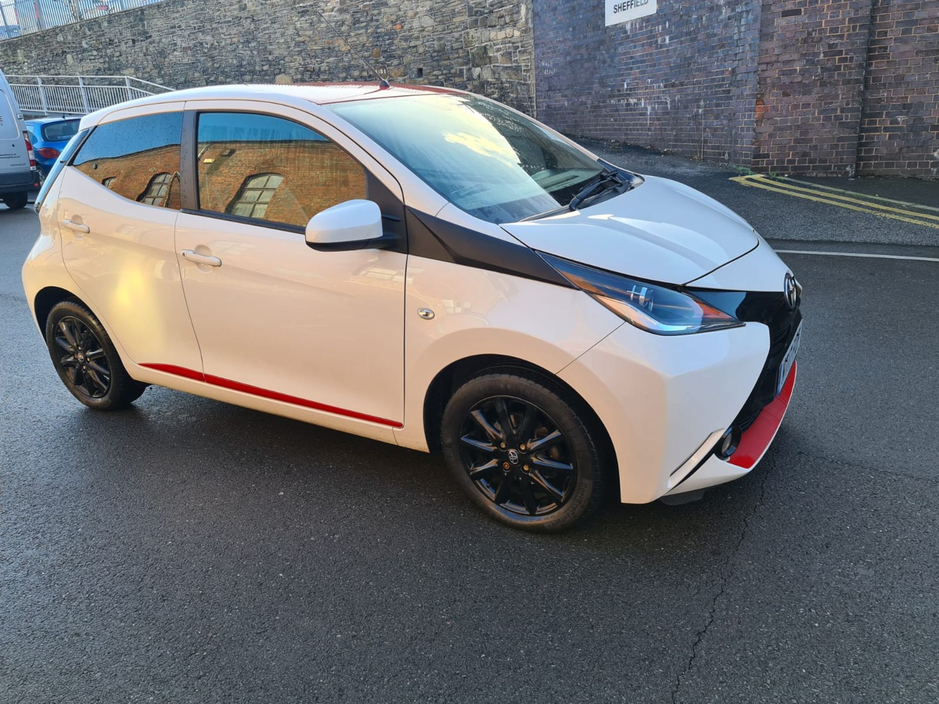 MT17 FOF TOYOTA AYGO. First registered 31 May 2017. 26,676 miles