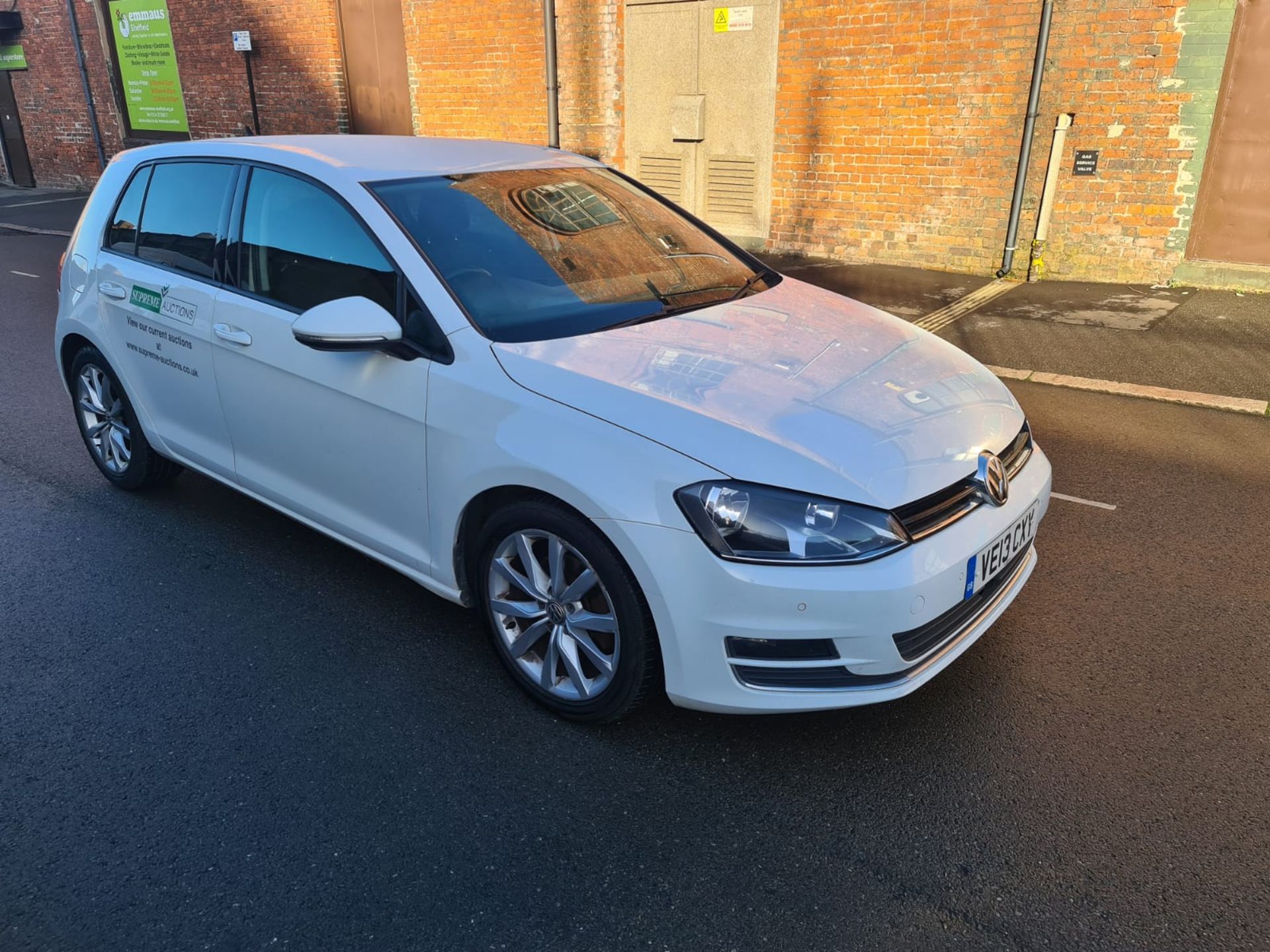 VE13 CXY VW GOLF BLUE MOTION 2.0TDI. FIRST REGISTERED 18 June 2013.