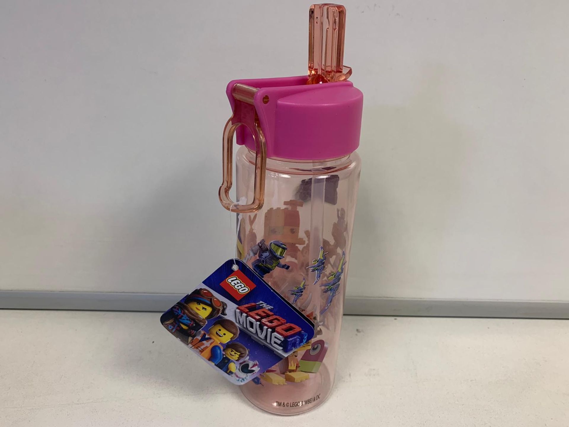 72 x BRAND NEW PACKAGED LEGO MOVIE WATER BOTTLE WITH STRAW