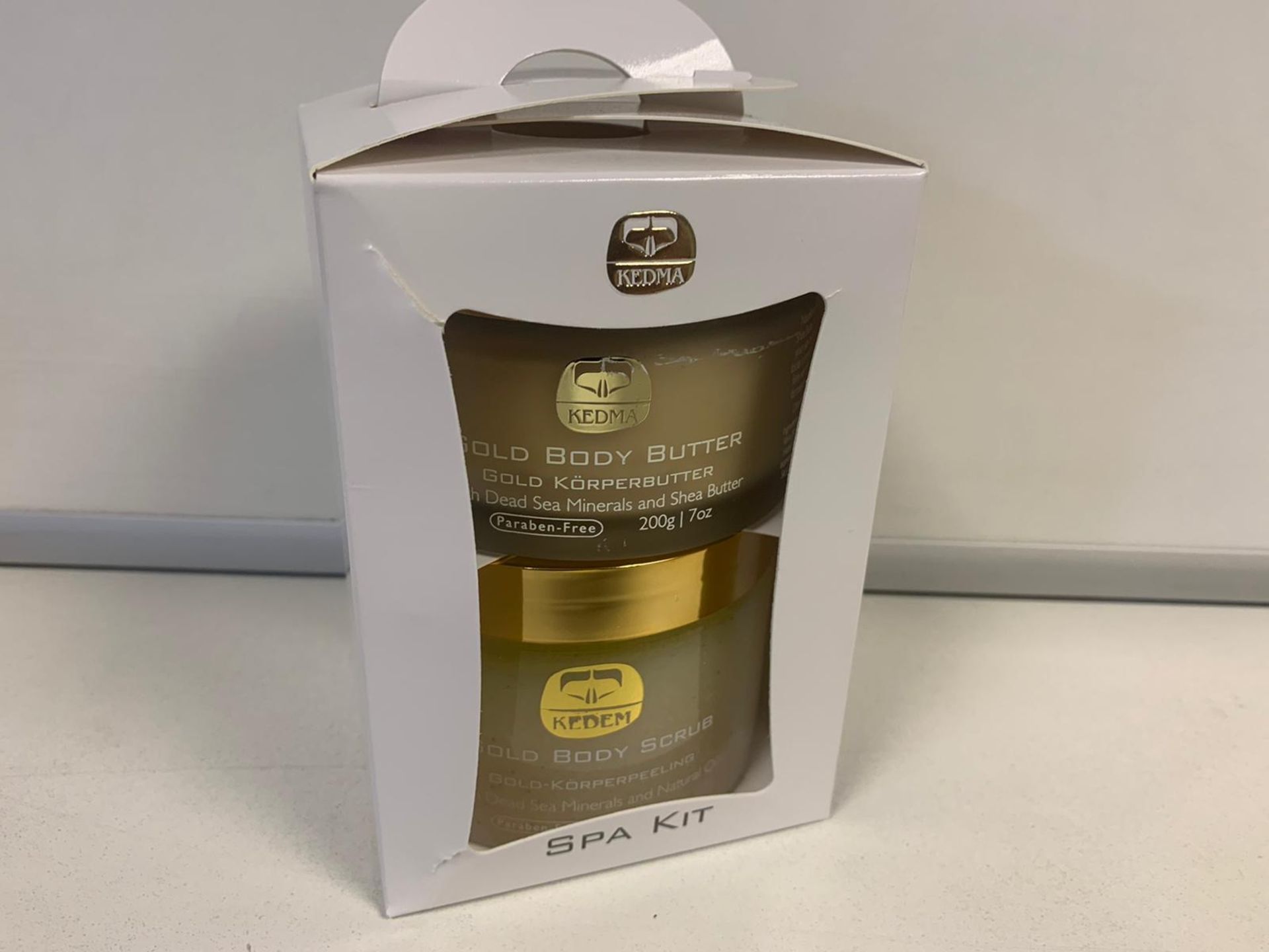 BRAND NEW KEDMA SPA KIT INCLUDING GOLD BODY SCRUB AND GOLD BODY BUTTER