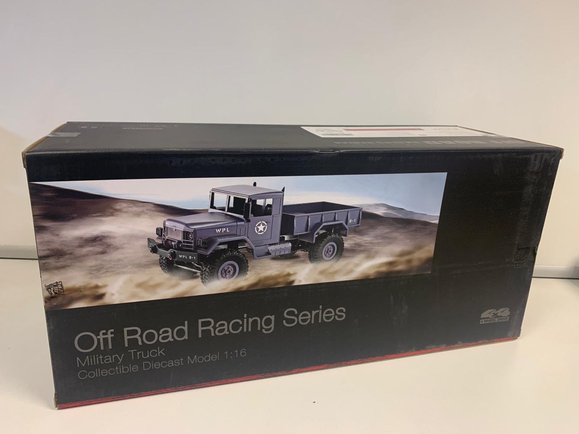 BRAND NEW 4 WHEEL DRIVE OFF ROAD RACING SERIES MILITARY TRUCK COLLECTIBLE DIECAST MODEL