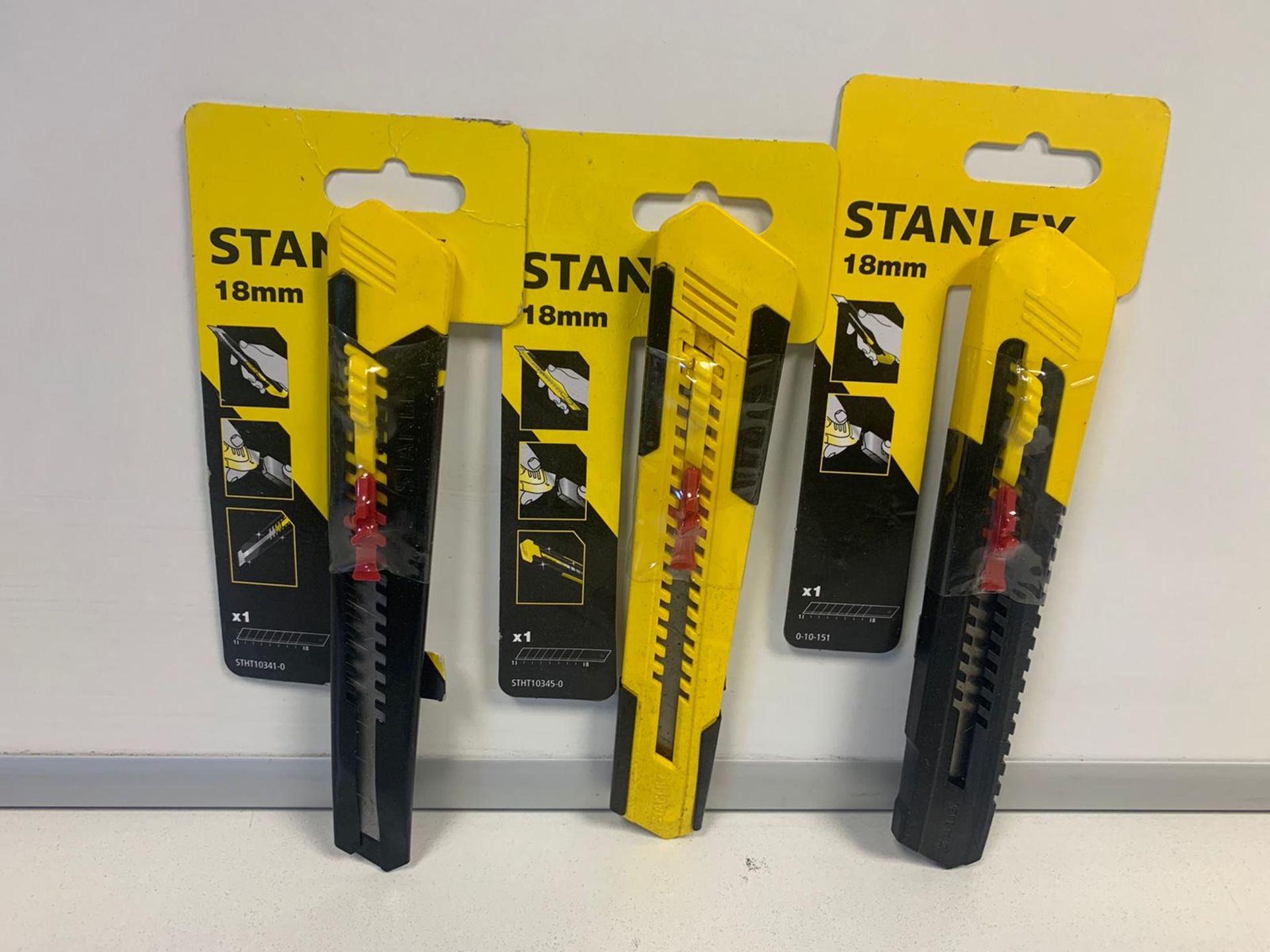 12 X BRAND NEW STANLEY 18MM KNIFE