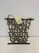 (A108) PALLET TO CONTAIN 1,600 x NEW DIE CUT 'CITIES' PLAQUE