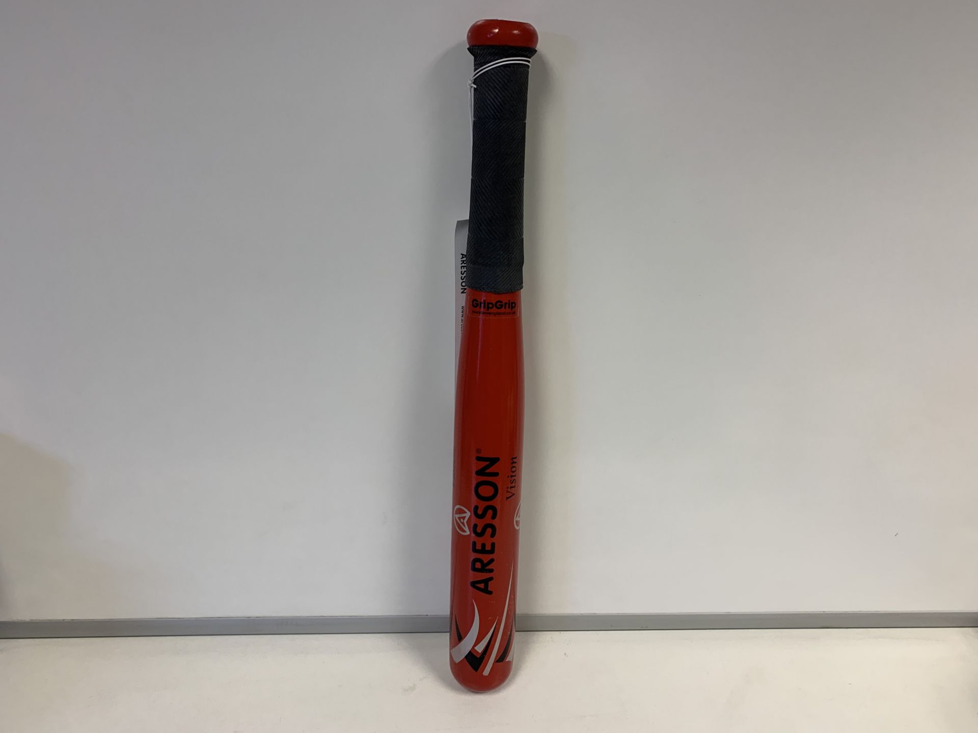 20 X BRAND NEW ARESSON VISION RED ROUNDERS BATS