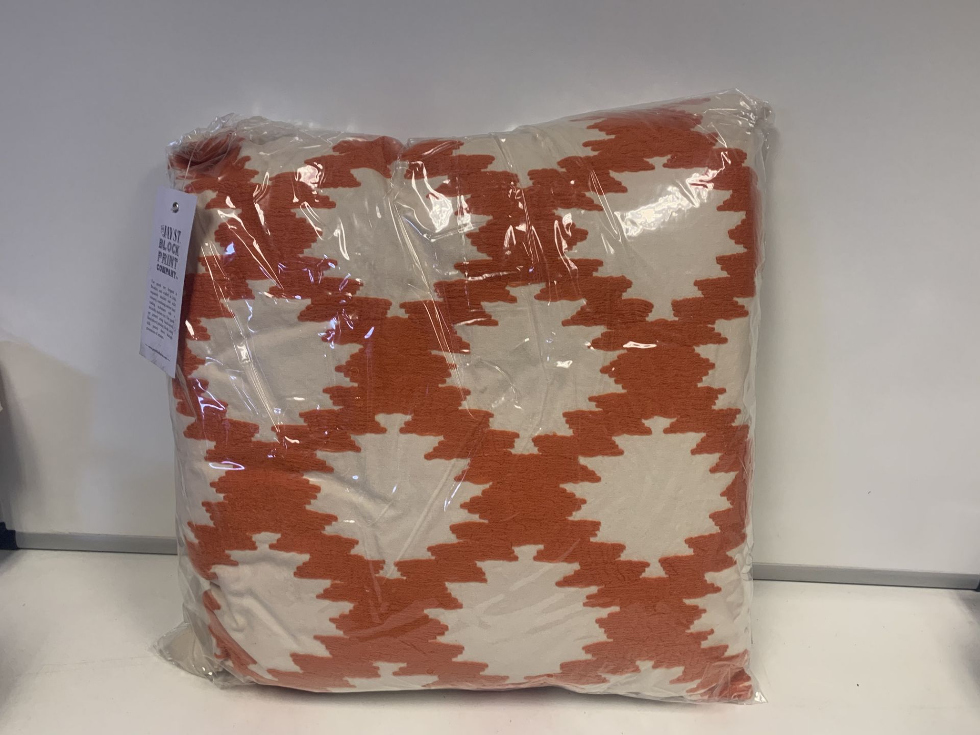 5 X BRAND NEW THE JAY ST BLOCK PRINT COMPANY LINDEN DEC PILLOWS RRP £40 EACH