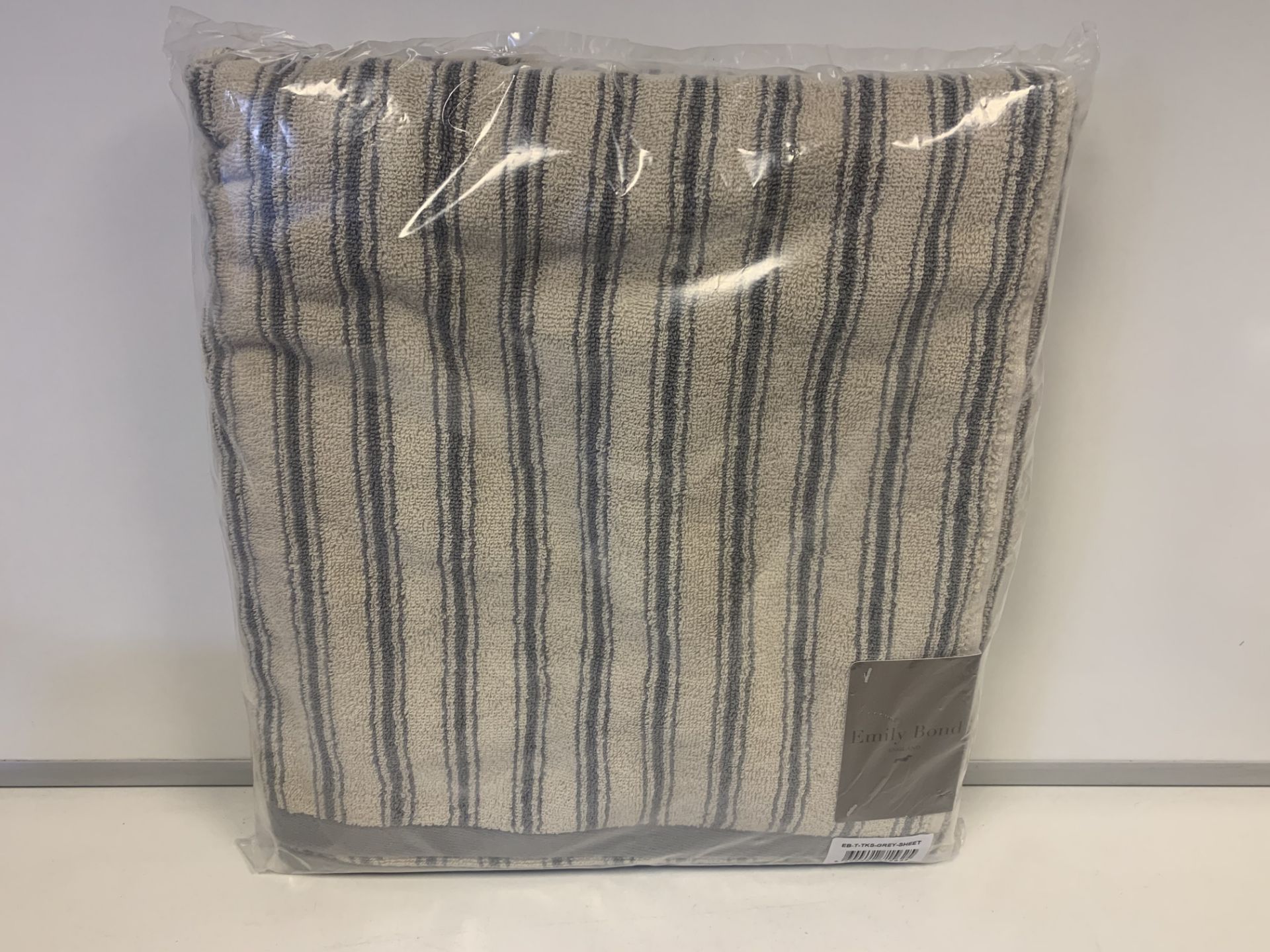 14 X BRAND NEW EMILY BOND GREY STRIPED BATH SHEETS RRP £32 EACH