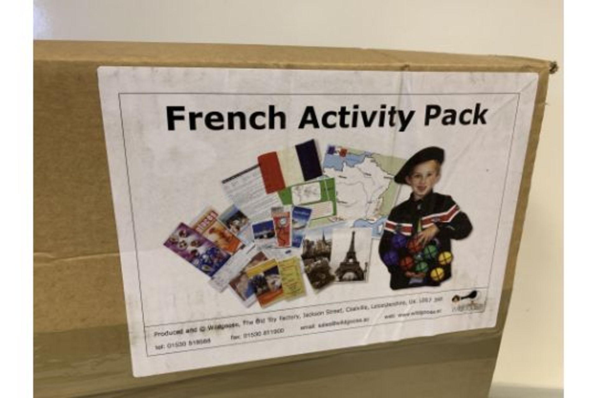 12 X BRAND NEW WILD GOOSE CHILDRENS FRENCH ACTIVITY PACKS