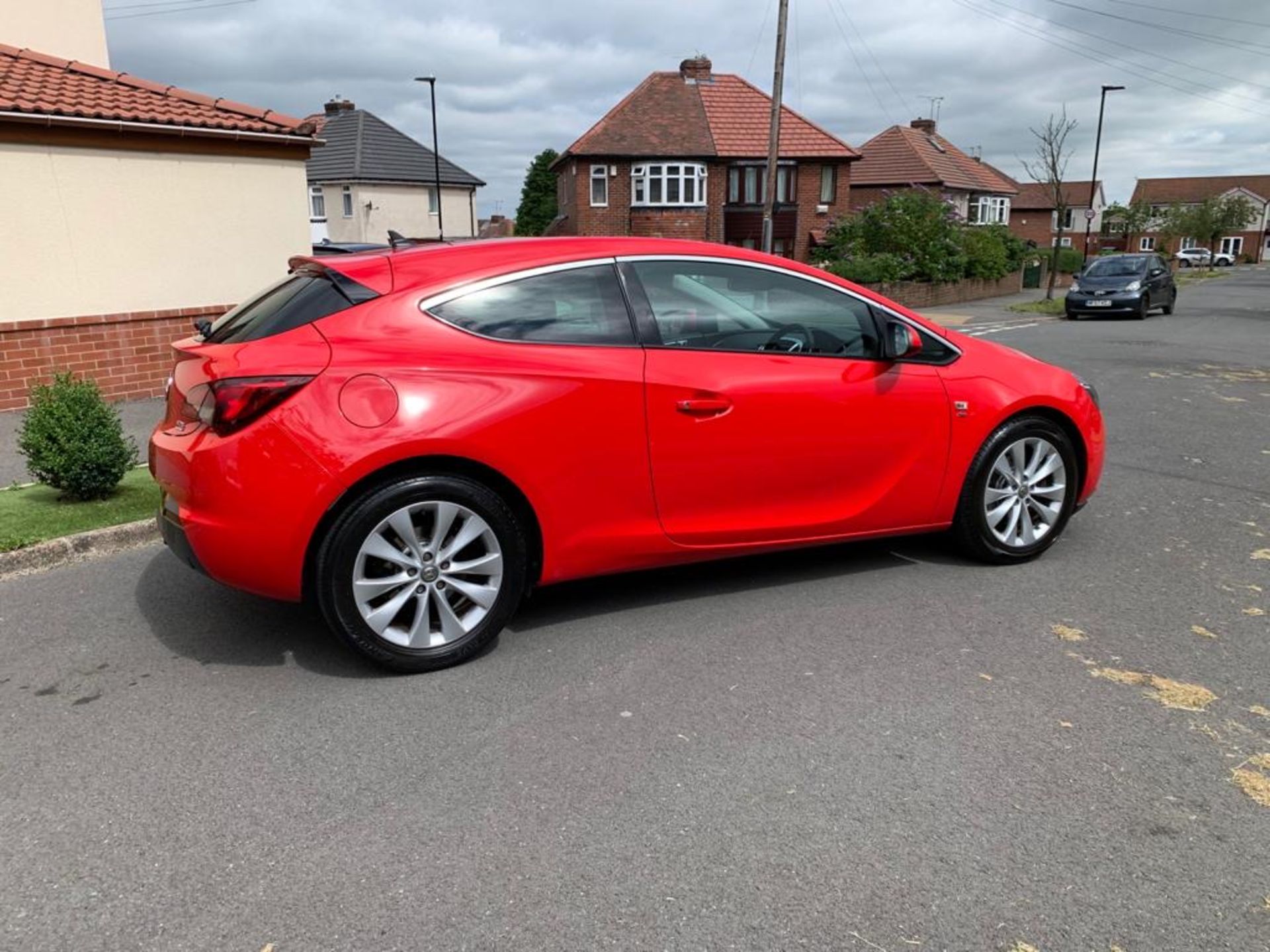 NA62 FVR 2012 VAUXHALL ASTRA 1.7CDTI SRI GTC. 85,720 MILES. First registered 06/10/12 - Image 4 of 9