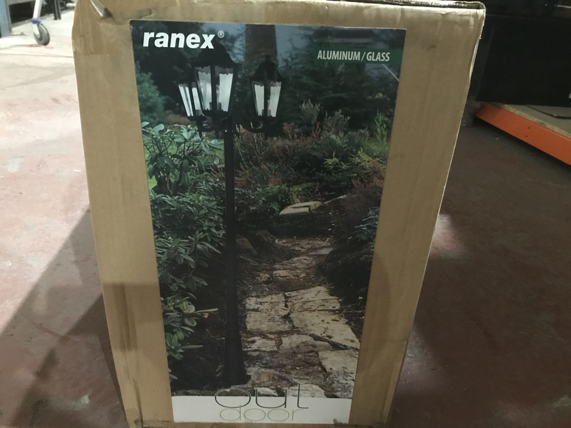 RANEX ALUMINIUM / GLASS OUT DOOR CLASSIC GARDEN LAMPOST / LIGHT