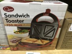 QUEST 750 WATT SANDWICH TOASTER