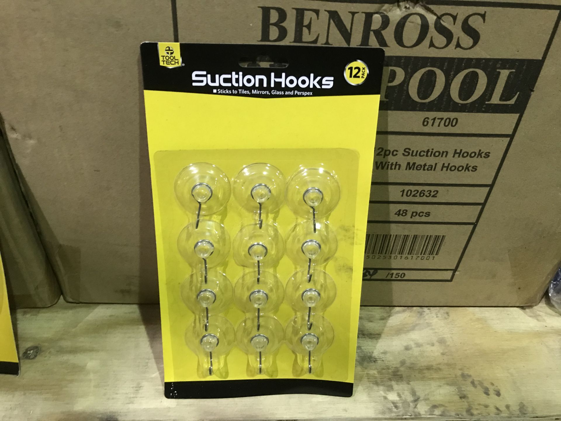 23 X PACKS OF 12 SUCTION HOOKS