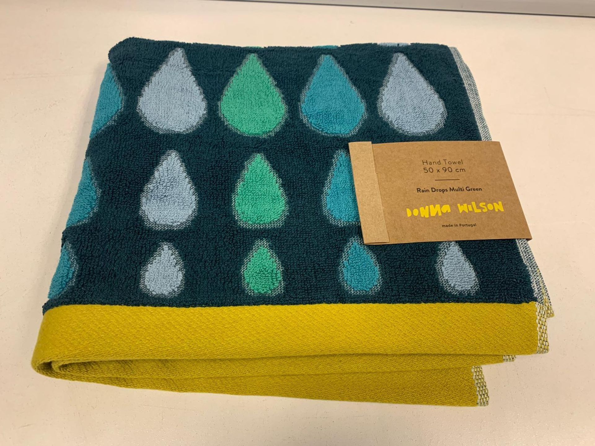 30 X BRAND NEW BOXED DONNA WILSON RAIN DROPS MULTI GREEN HAND TOWELS 50 X 90CM RRP £14 EACH