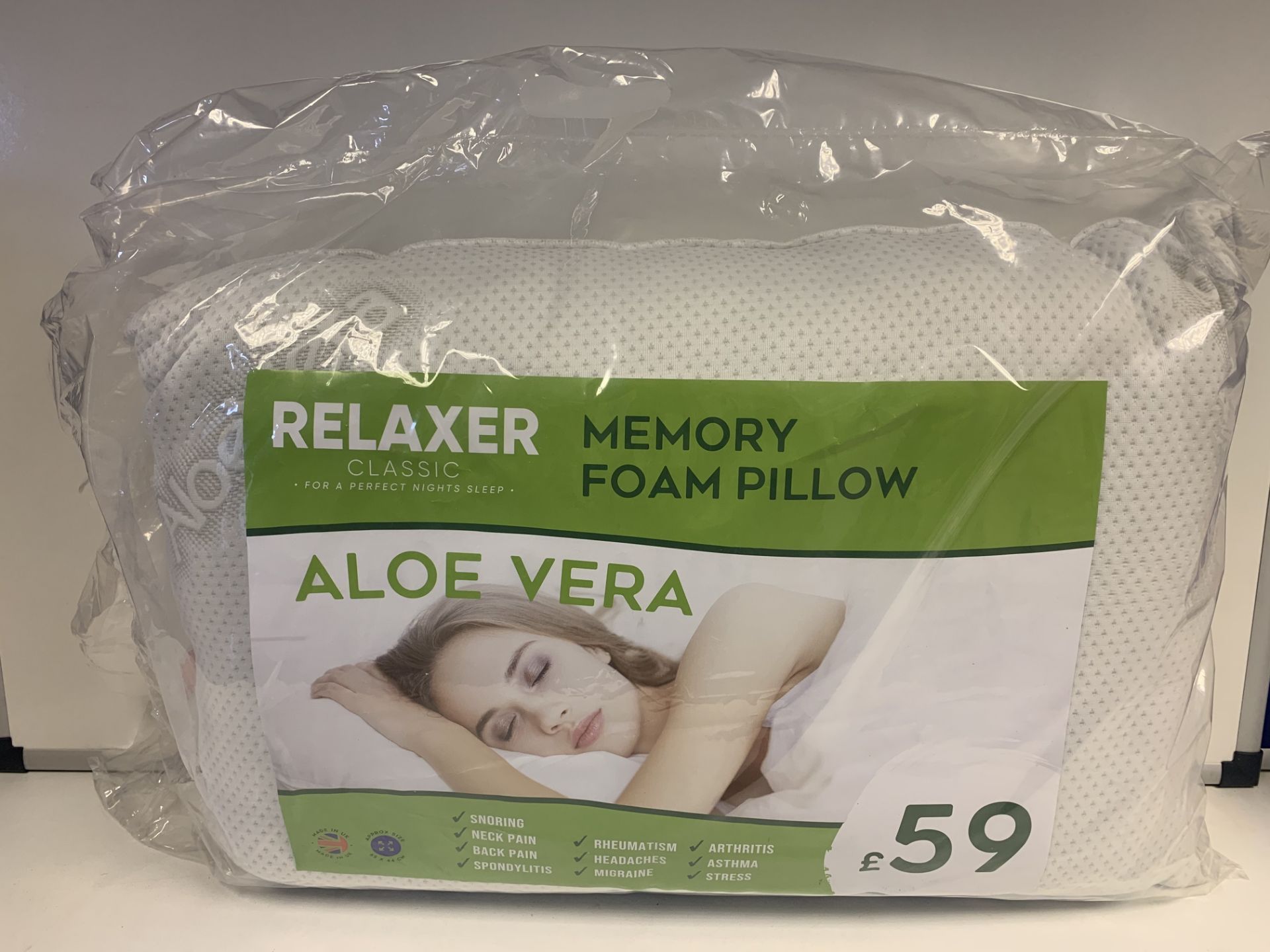 RELAXER ALOE VERA MEMORY FOAM PILLOWS RRP £59.99