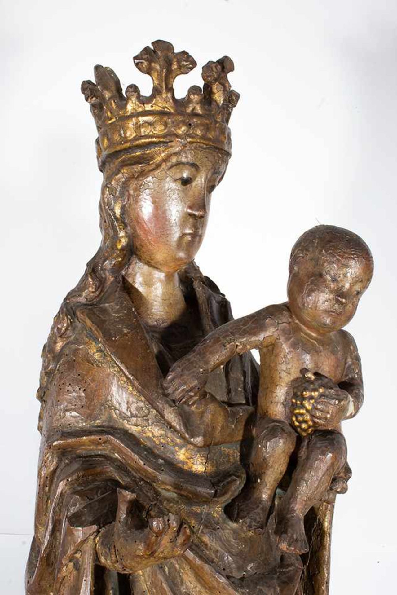 Escuela española de la segunda mitad del siglo XV. "Virgen con Niño".Escuela española de la - Image 3 of 6