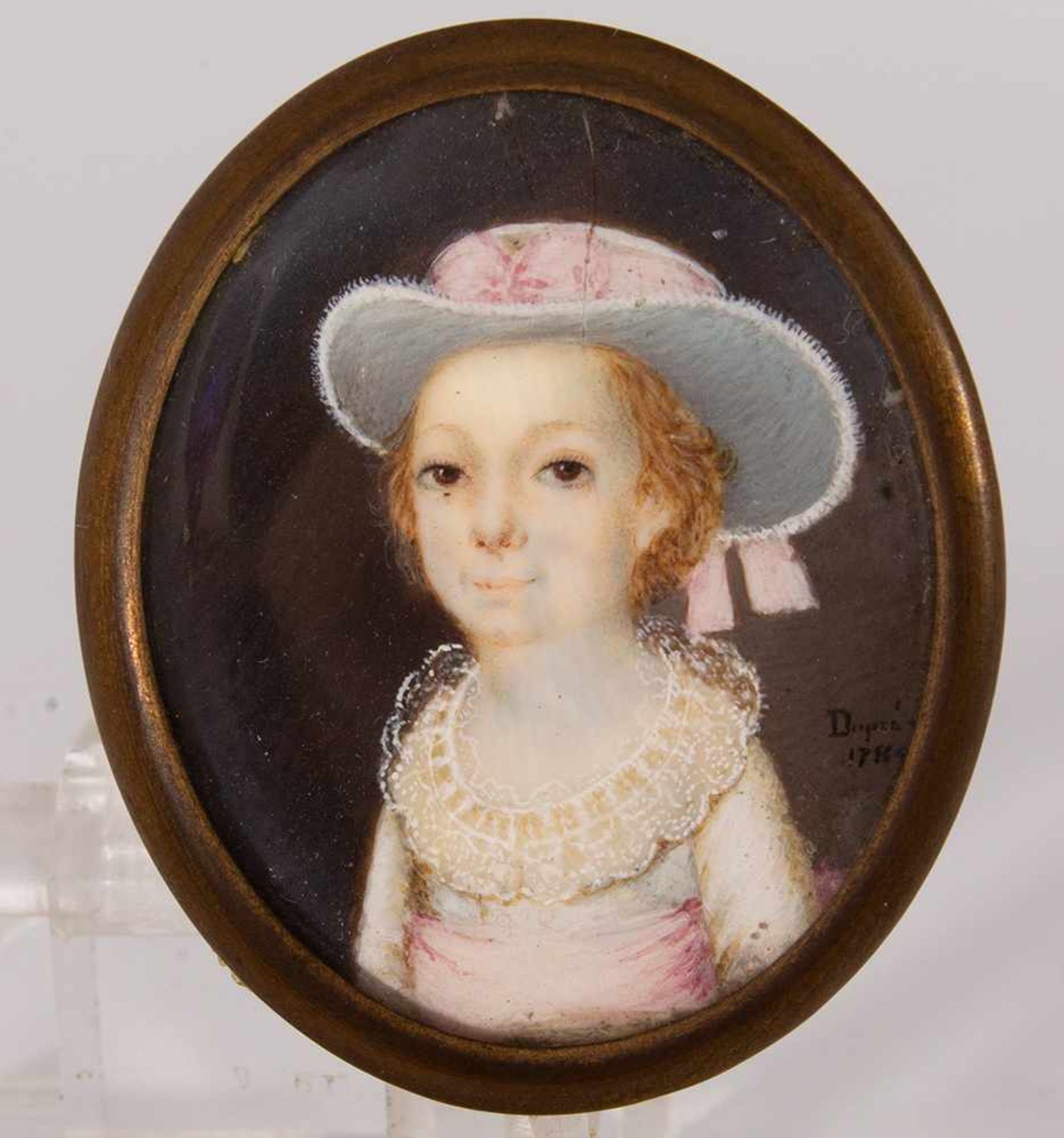 "Niña". Miniatura al gouache sobre hueso. Francia, finales del siglo XIX."Niña". Miniatura al