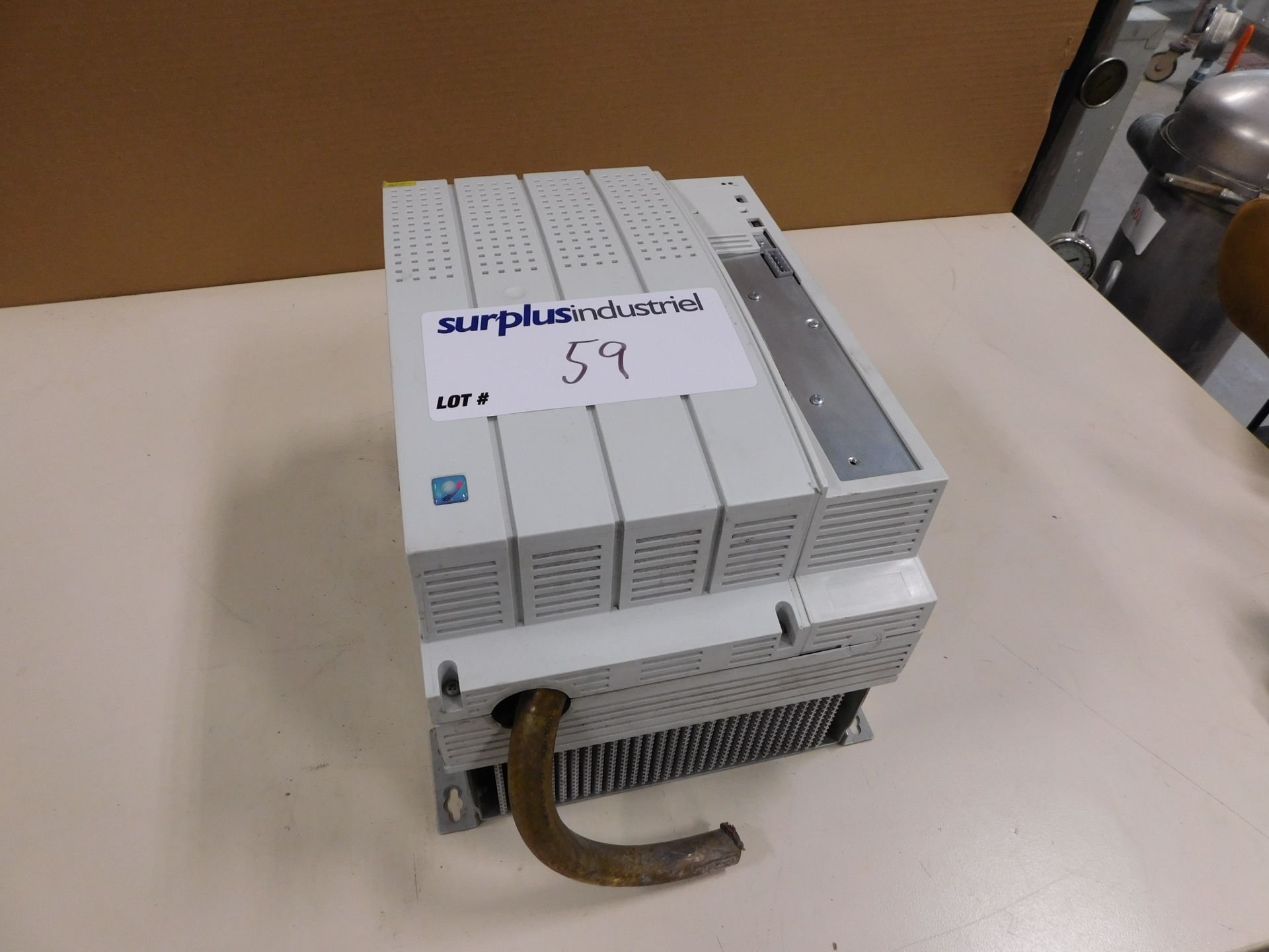 LENZE EMB9343-E SERVO-INVERTER