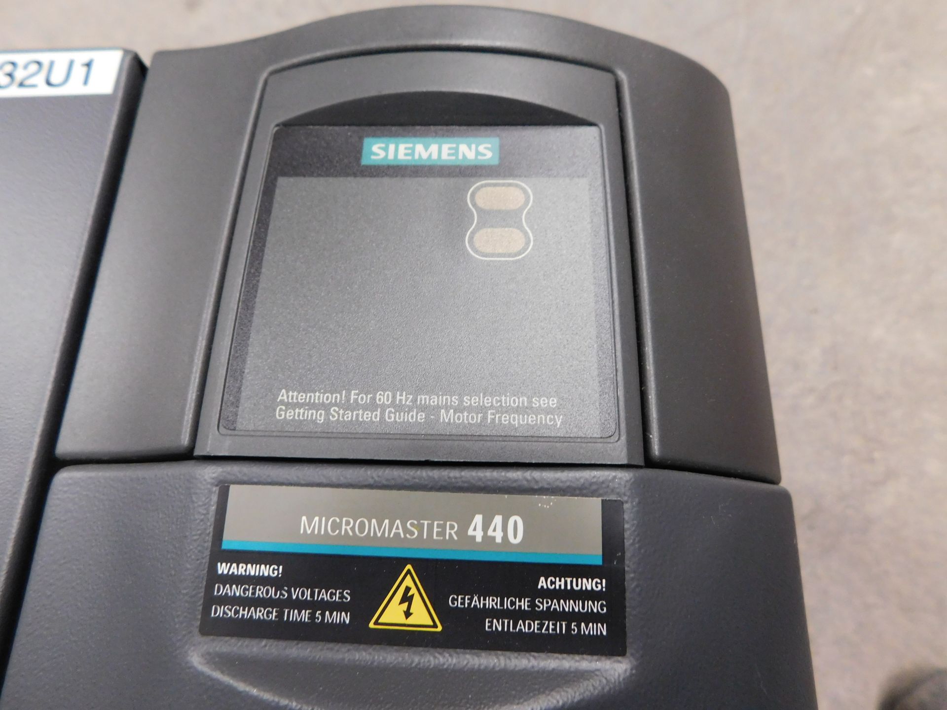 SIEMENS 6SE6440-2AD33-0EA1 DRIVE - Image 2 of 3