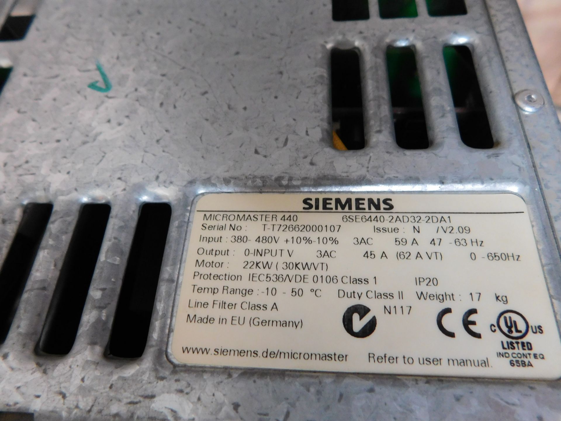 SIEMENS 6SE6440-2AD32-2DA1 DRIVE - Image 3 of 3