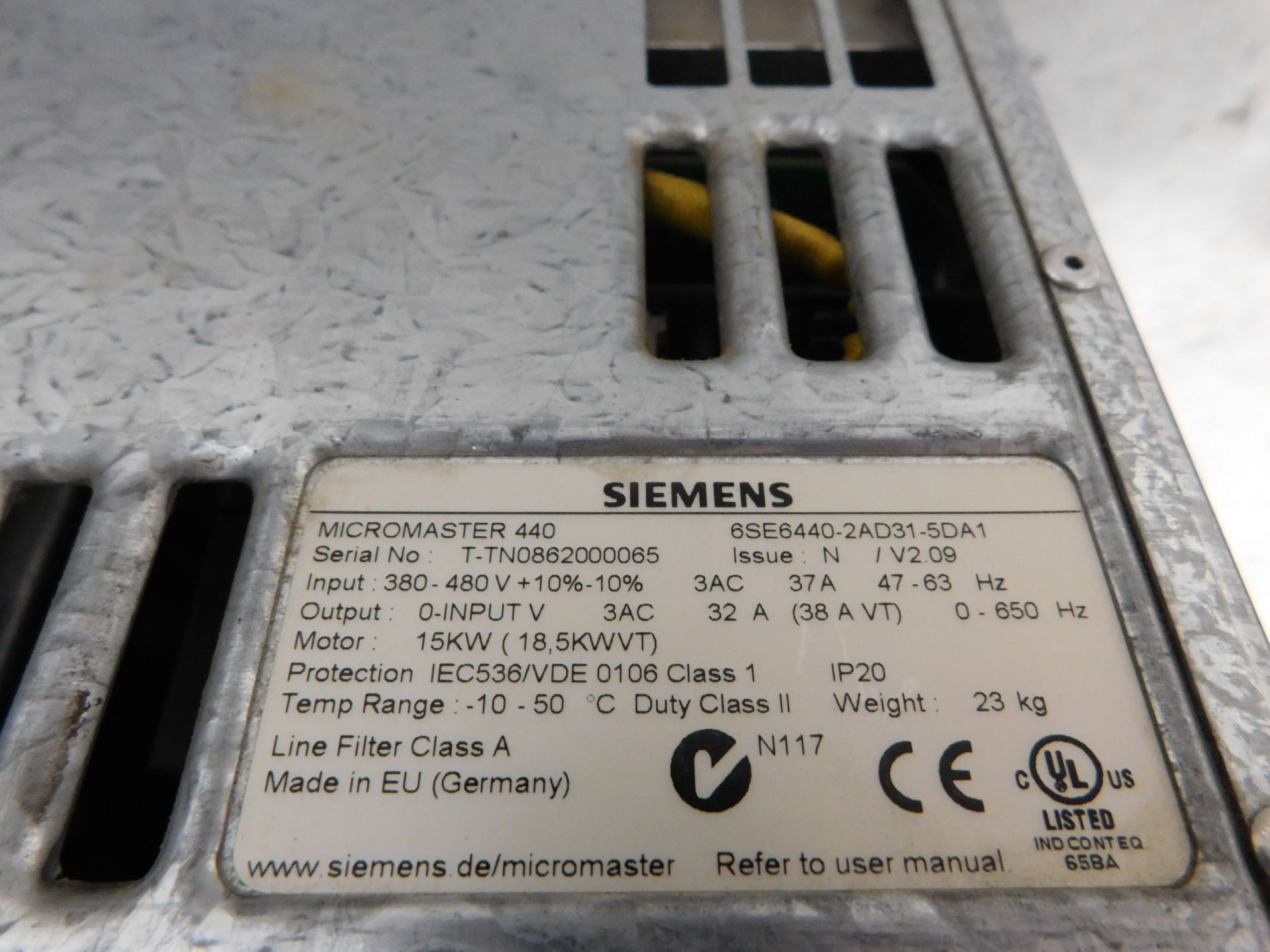 SIEMENS 6SE6440-2AD31-5DA1 DRIVE - Image 3 of 3