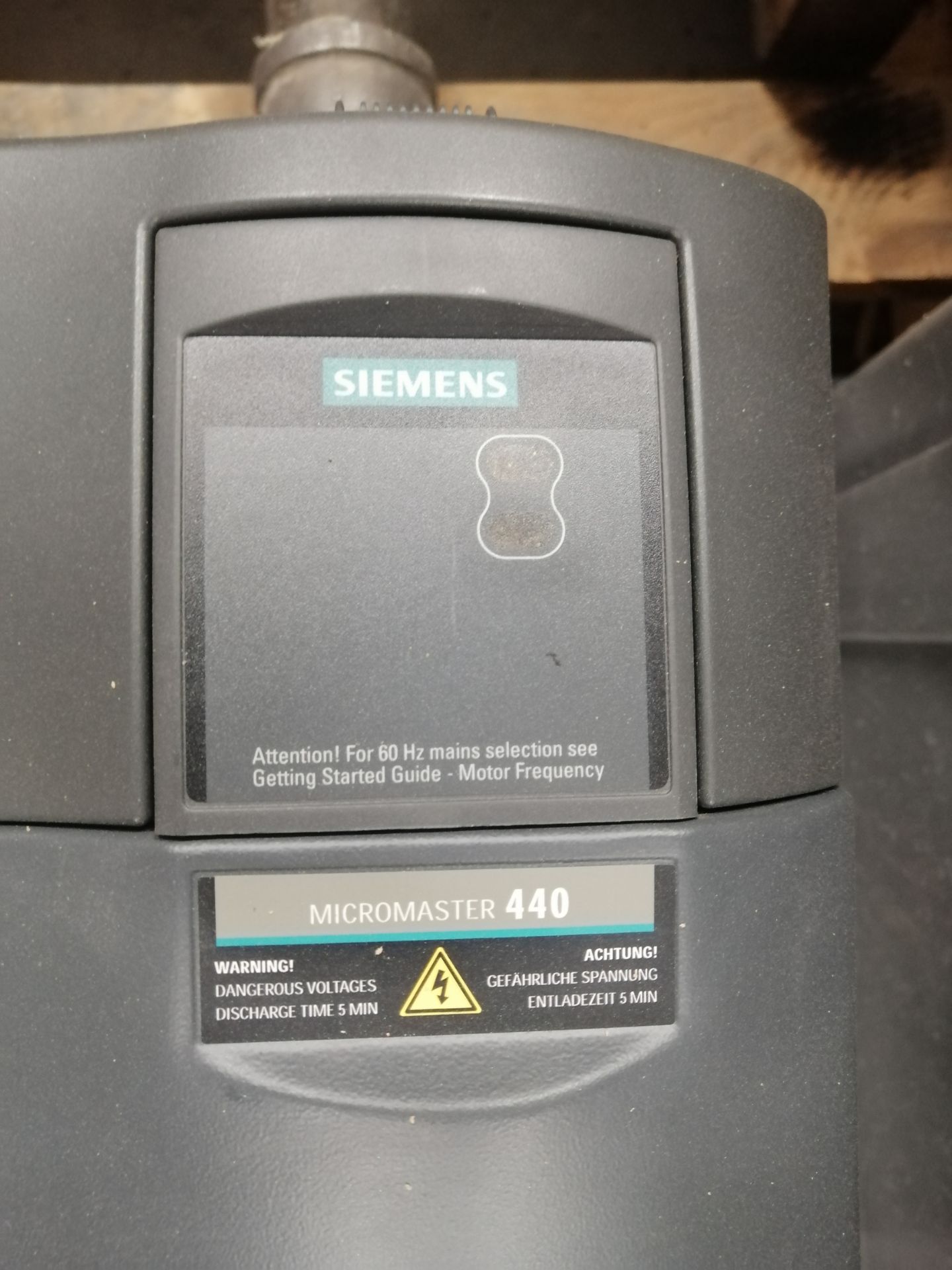 SIEMENS 6SE6440-2AD31-5DA1 DRIVE - Image 2 of 4