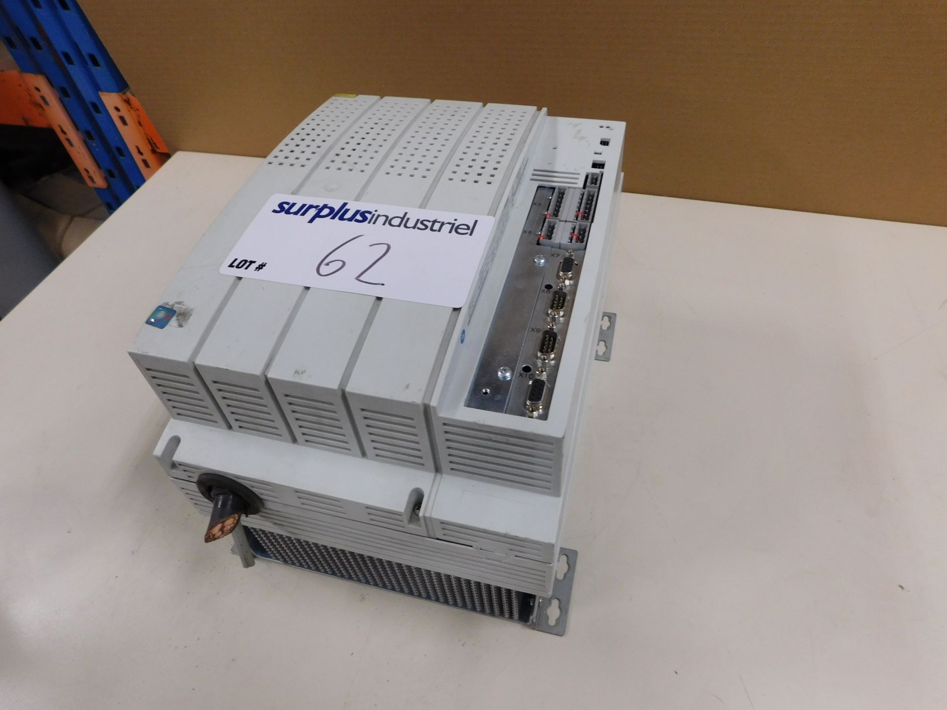 LENZE EVS9327-ES SERVO-INVERTER