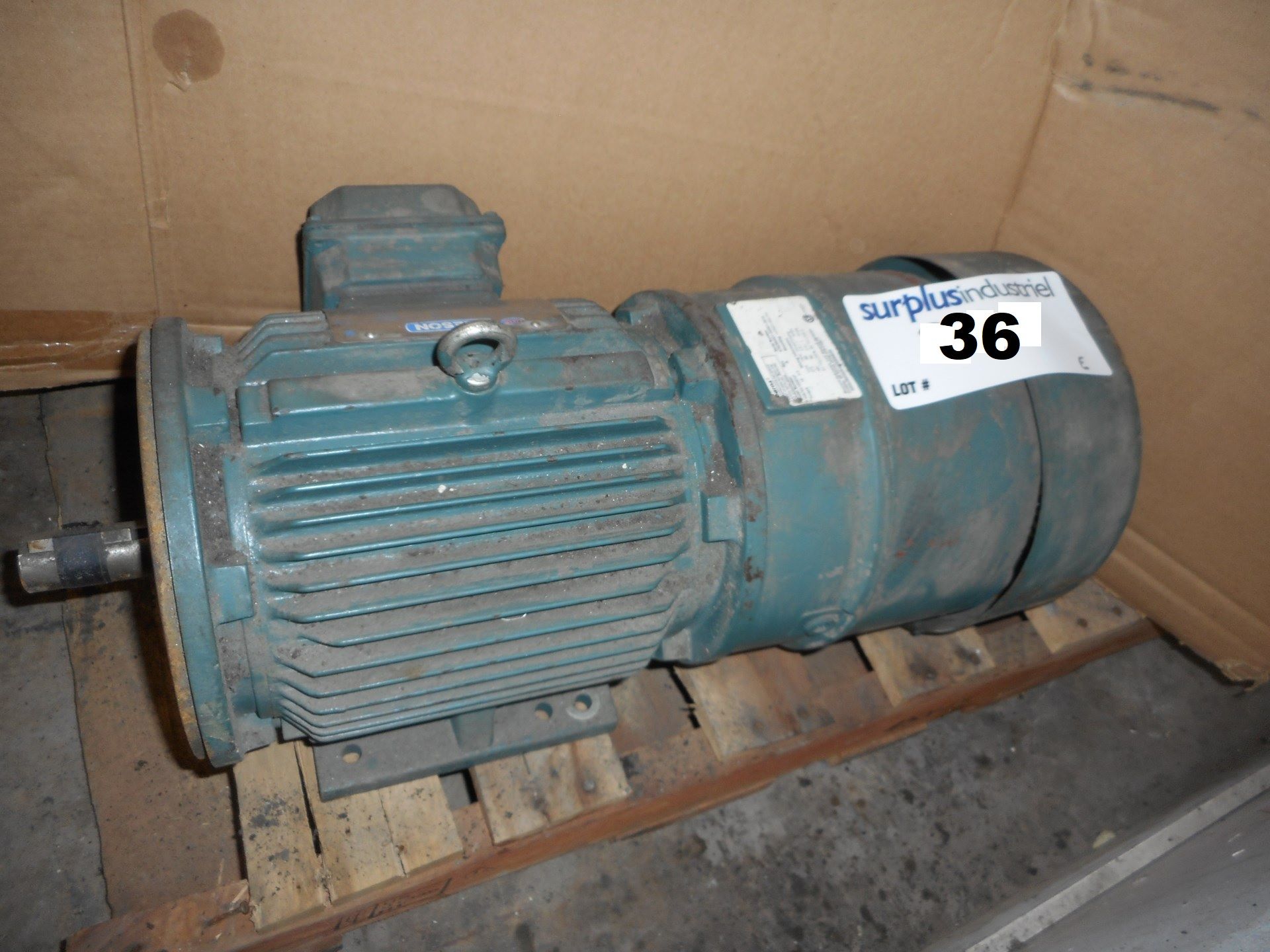 GEAR MOTOR LEESON 3 HP, 575 VOLT, 1770 RPM