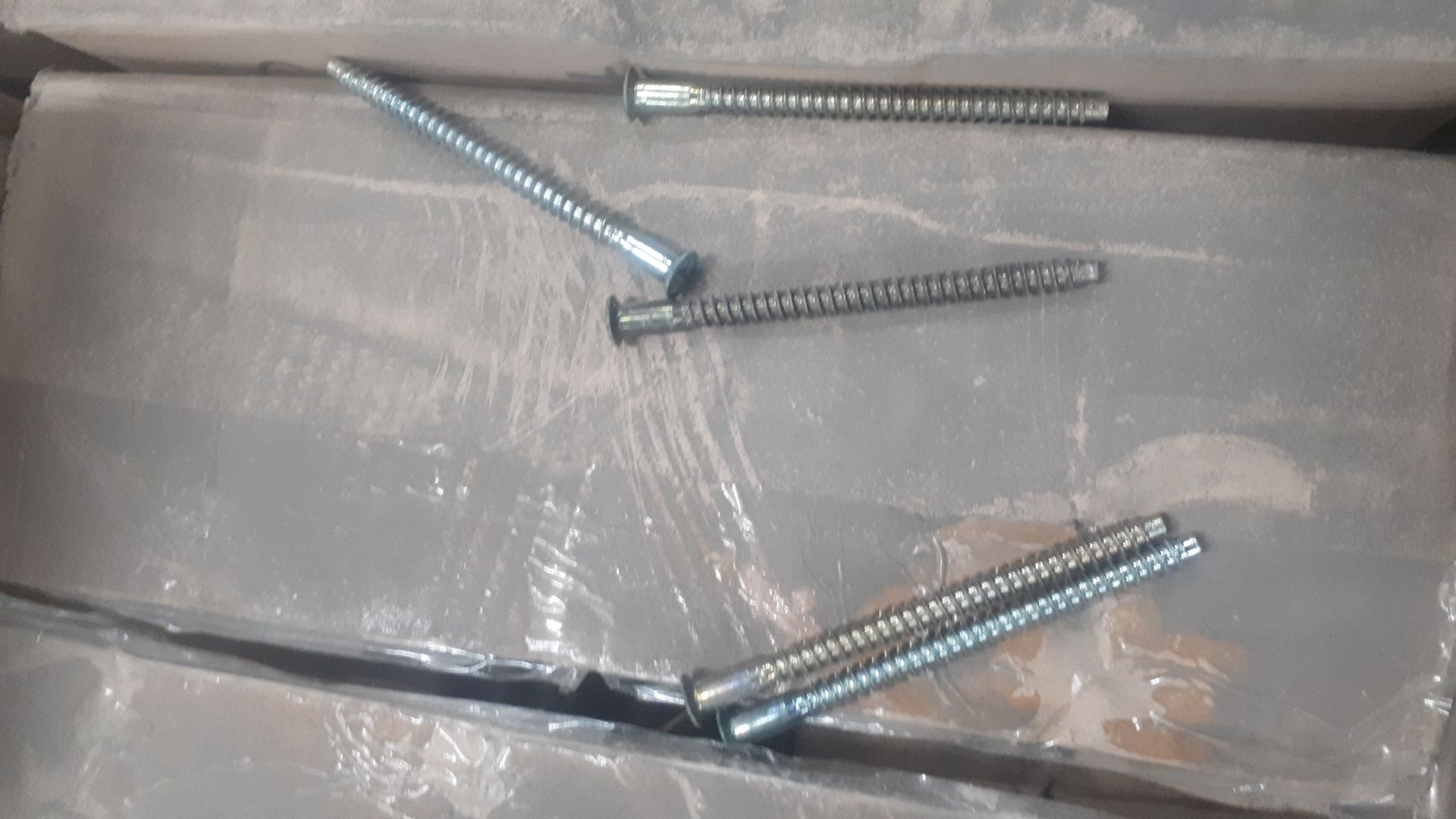 Flat head connecting screws with holf - Image 3 of 4