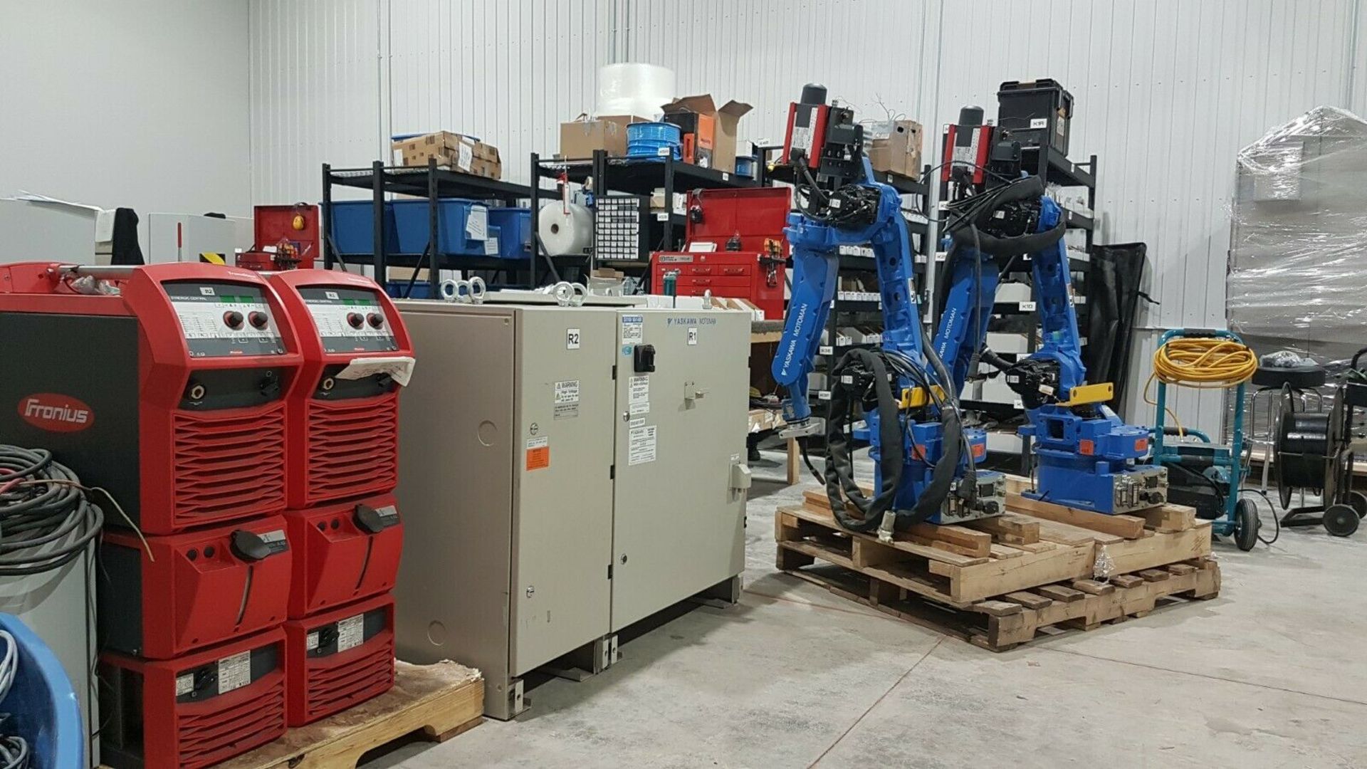 2 welders Fronius model A-4600 + 2 Robot Motoman VA-1400 + control dx 100 - Image 6 of 12