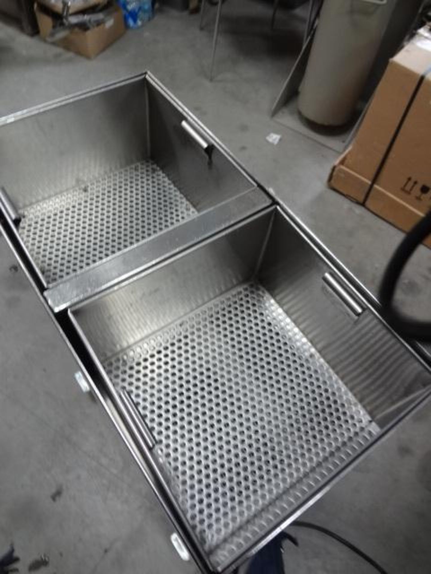 Stainless steel dryer 120 Volt - Image 2 of 4