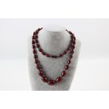 True Vintage Deep Cherry BAKELITE NECKLACE Hand Knot Graduated Beads 42cm (49g)