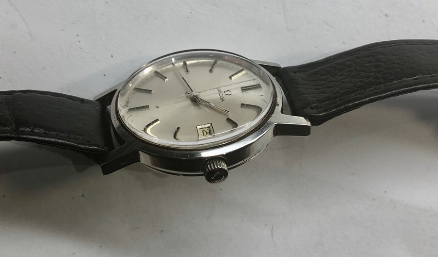 Vintage gent Omega wrist watch is in good condition and working but no warranty is given - Image 3 of 4