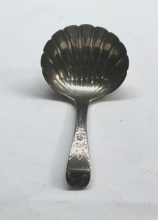 Fine Georgian silver tea caddy spoon full London silver hallmarks - Image 2 of 5