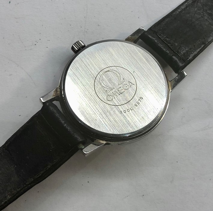 Vintage gent Omega wrist watch is in good condition and working but no warranty is given - Image 4 of 4