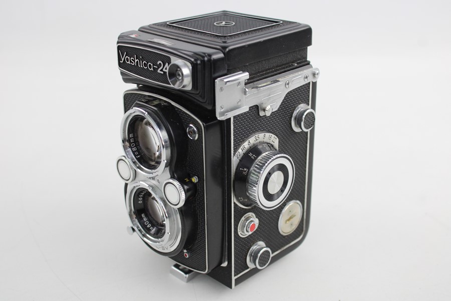 Yashca 24 Twin lens film camera w/ Yashica 80mm F/3.5 Lens - Image 4 of 9
