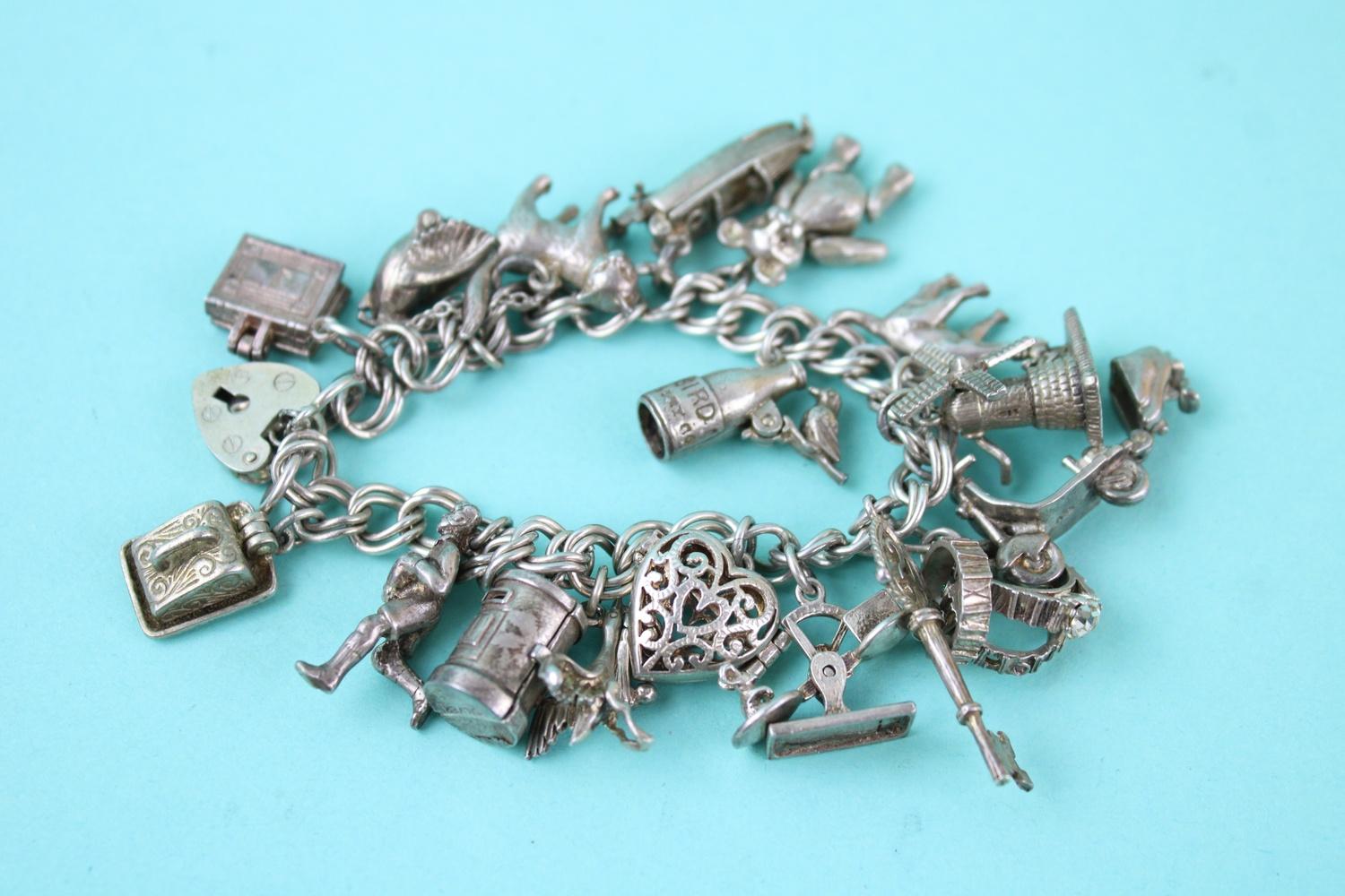 Vintage heart padlock loaded sterling silver charm bracelet (72g)