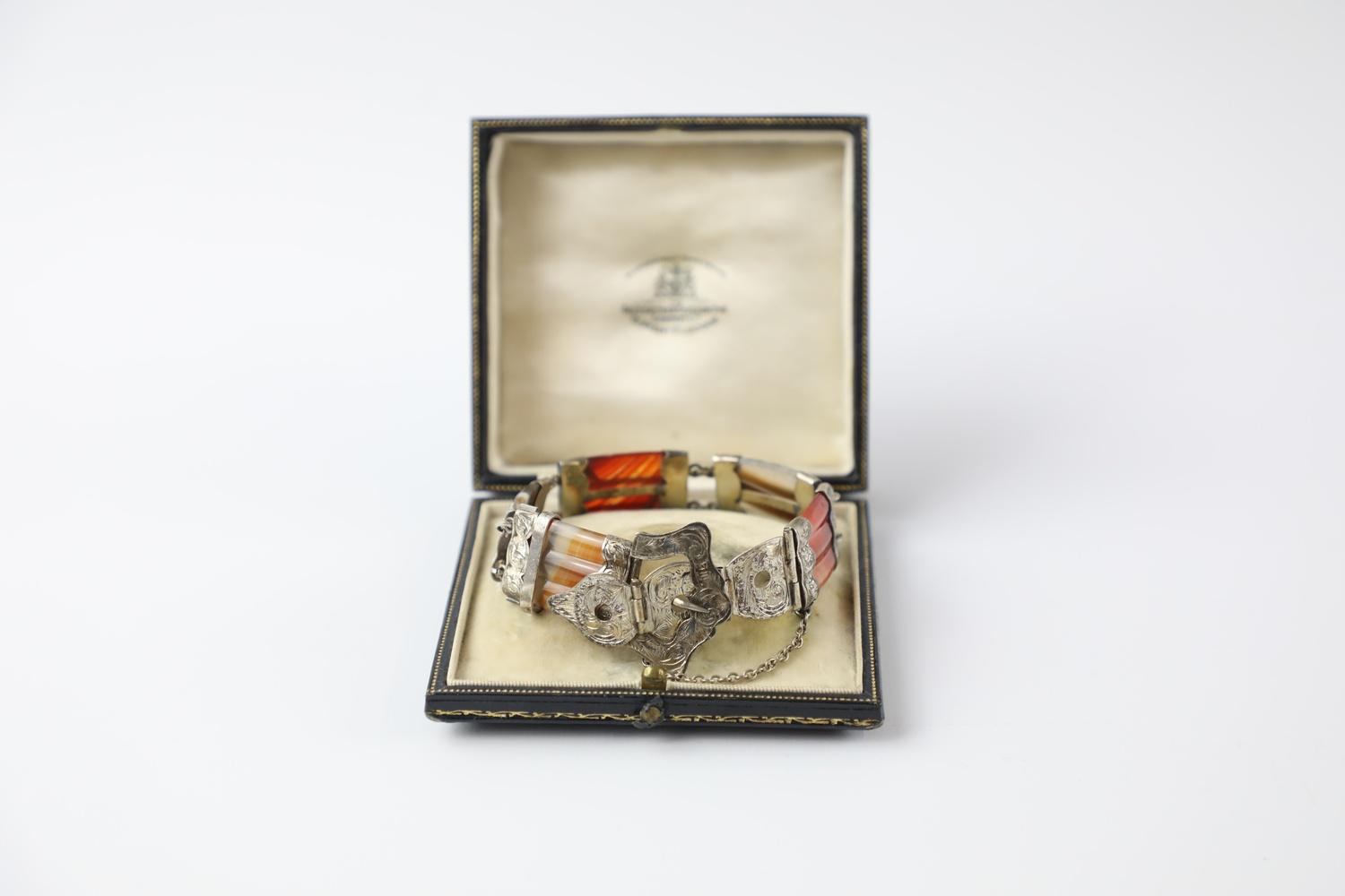 Victorian banded agate & silver buckle bracelet