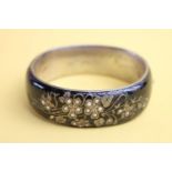 Victorian black enamel and seed pearl sterling silver mourning bangle (47g)