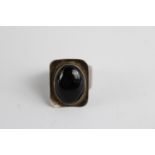 Vintage .925 sterling silver modernist ring w/ onyx stone set signed S&E, adjustable Size N-Q