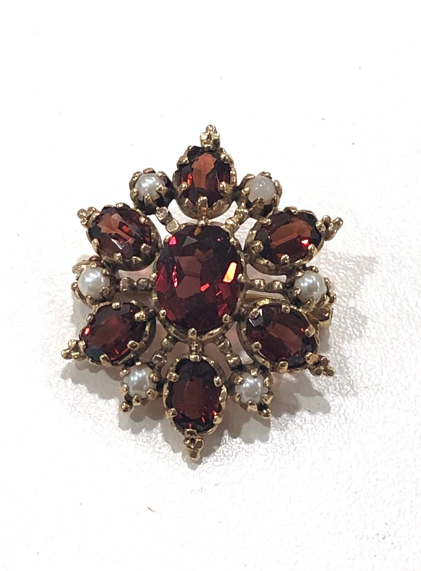 Vintage 1985 9ct gold Pyrope garnet and seed pearl brooch