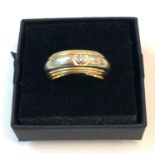 18ct white and yellow gold diamond set wedding band set with small central diamond weight 15.1g