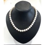 Pearl necklace with 14ct clasp