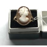 9ct gold ladies hard stone cameo ring weight 4.3g