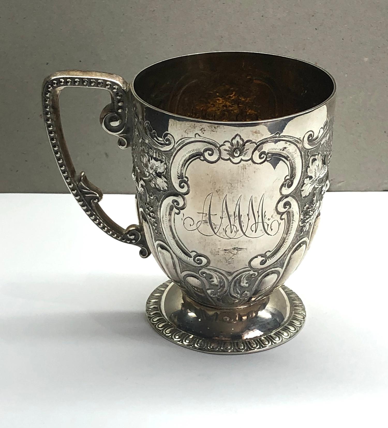 Antique ornate silver mug London silver hallmarks engraved initials measures approx. height 9cm - Image 4 of 5