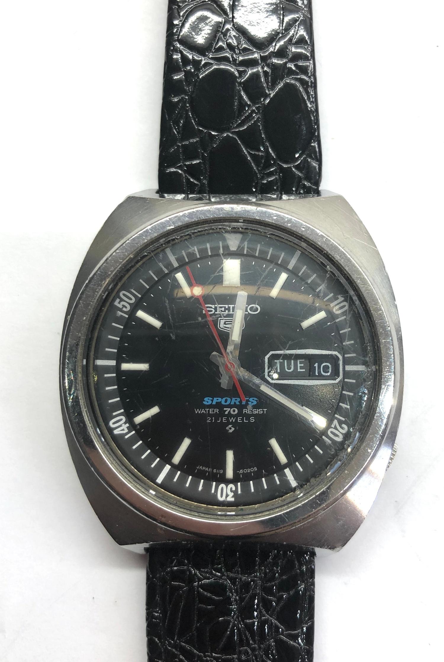 Seiko 5 sports 70m water resistant gents vintage s/steel wristwatch