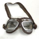 Pair WW2 military goggles, please see images